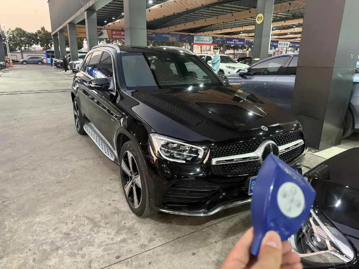 2022 Mercedes-Benz GLC Class 2.0T 258HP L4 9AT,autocango,china used car exporter,china ev exporter,chinese used car exporter,chinese used ev exporter