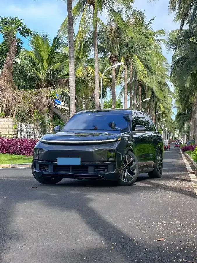 2023 Li L8 Range Extended 154HP REEV 40.9KWH