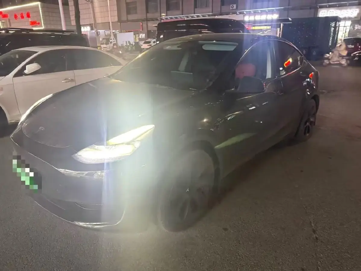 2022 Tesla Model Y BEV 60KWH