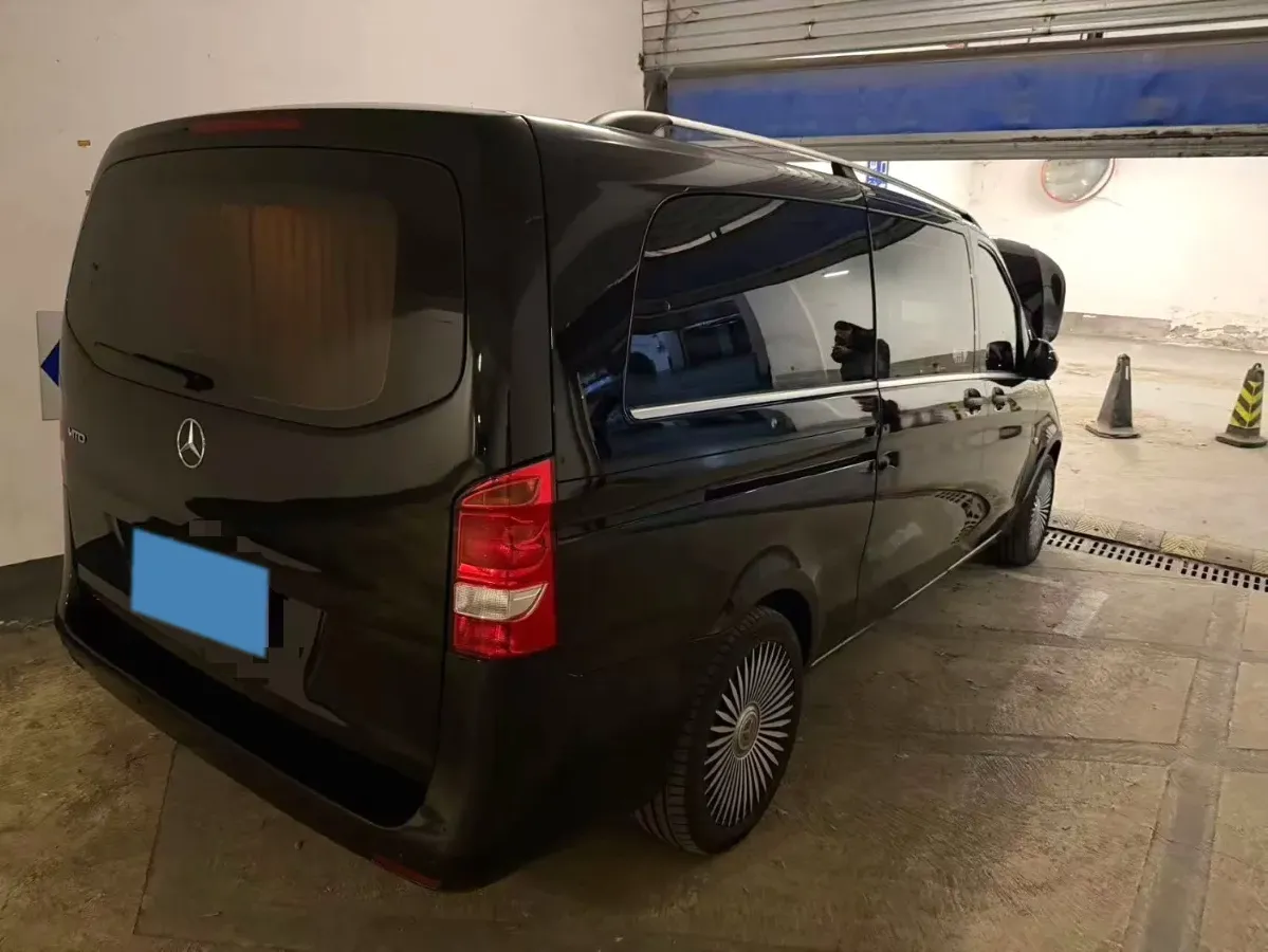 2021 Mercedes-Benz Vito 2.0T 211HP L4 9AT,autocango,china used car exporter,china ev exporter,chinese used car exporter,chinese used ev exporter