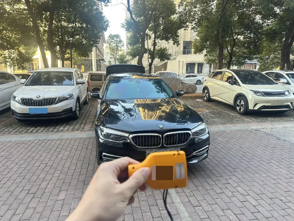 2020 BMW 5 Series 2.0T 184HP L4 8AT PHEV 17.7KWH,autocango,china used car exporter,china ev exporter,chinese used car exporter,chinese used ev exporter