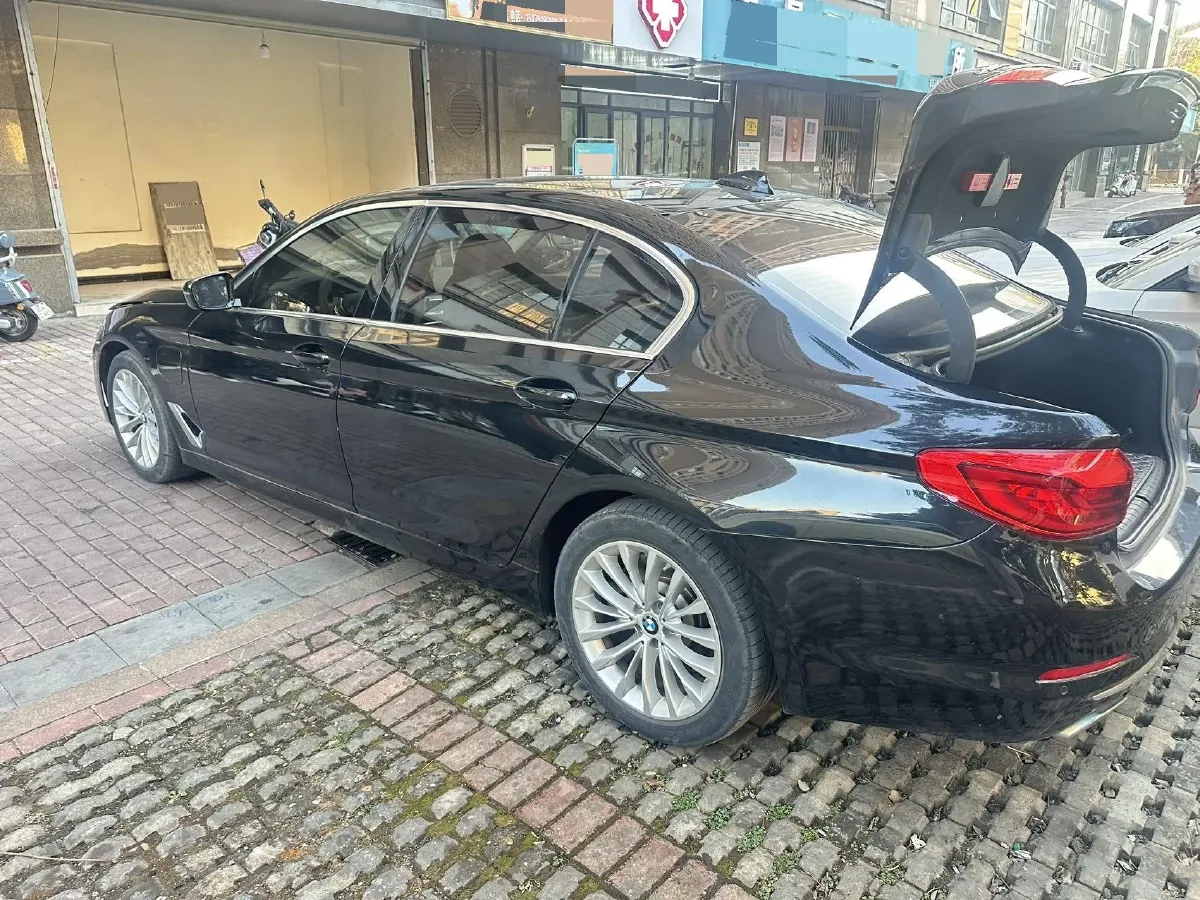 2020 BMW 5 Series 2.0T 184HP L4 8AT PHEV 17.7KWH,autocango,china used car exporter,china ev exporter,chinese used car exporter,chinese used ev exporter