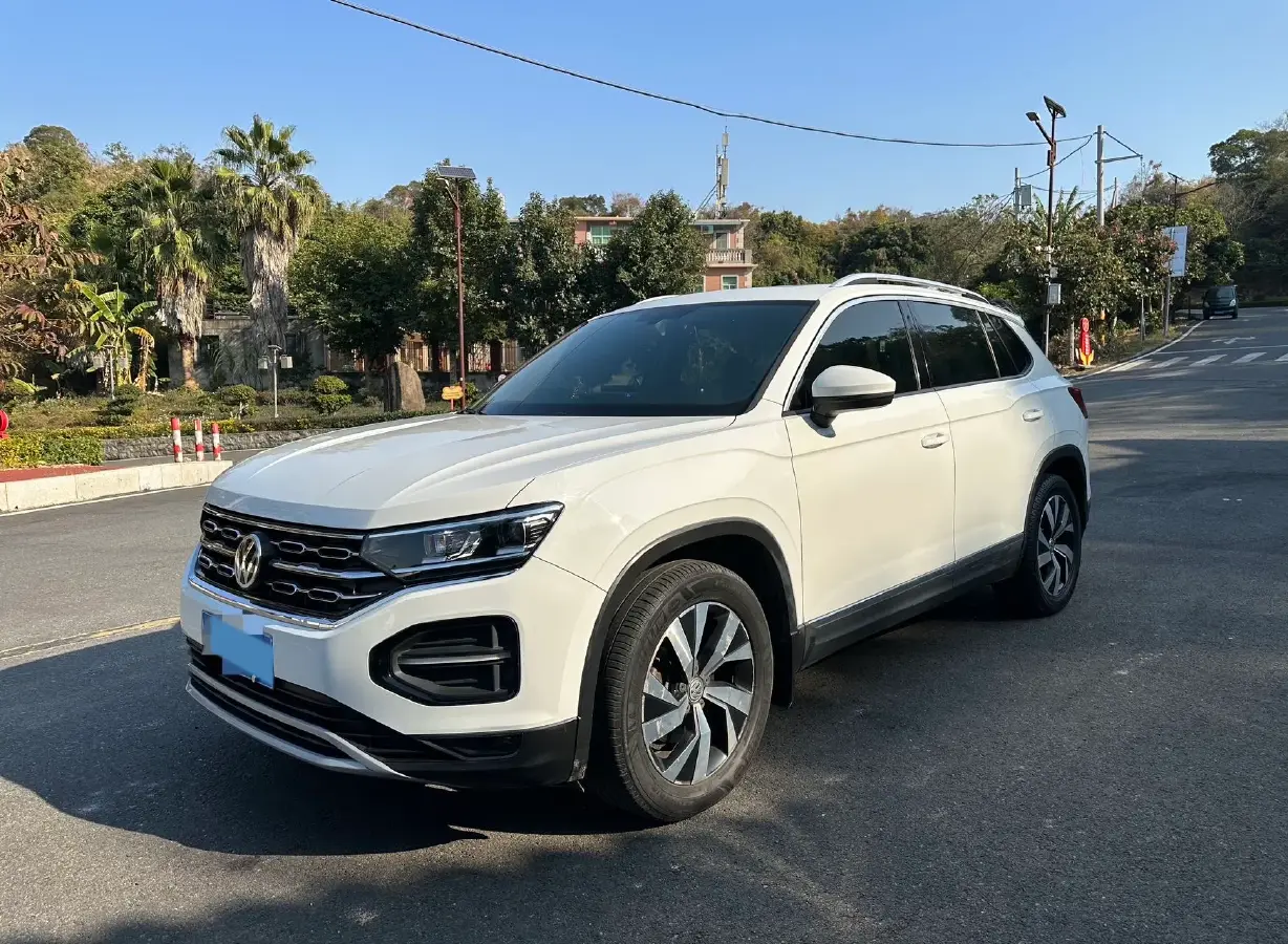 2019 Jeep Cherokee 2.0T 234HP L4 9AT