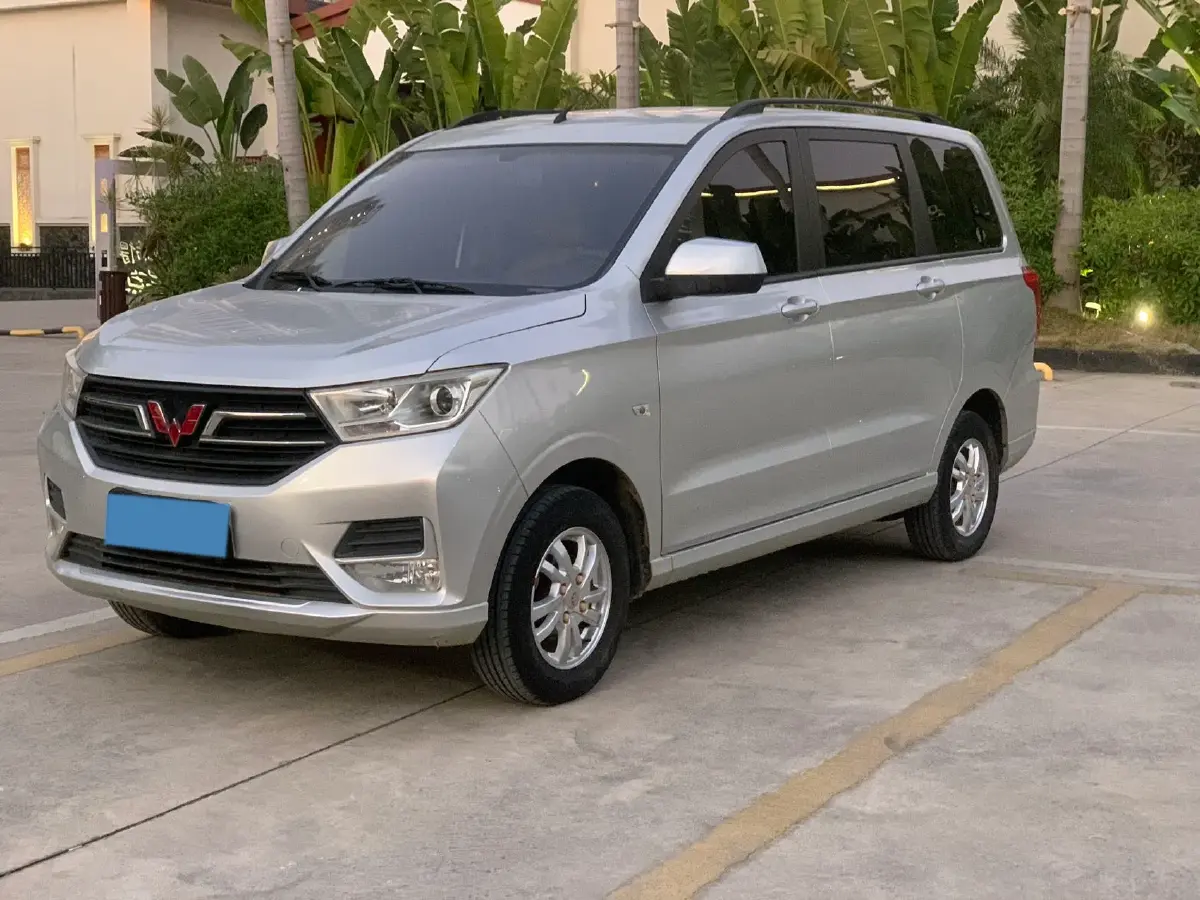 2018 WuLing HongGuang 1.5L 105HP L4 5MT