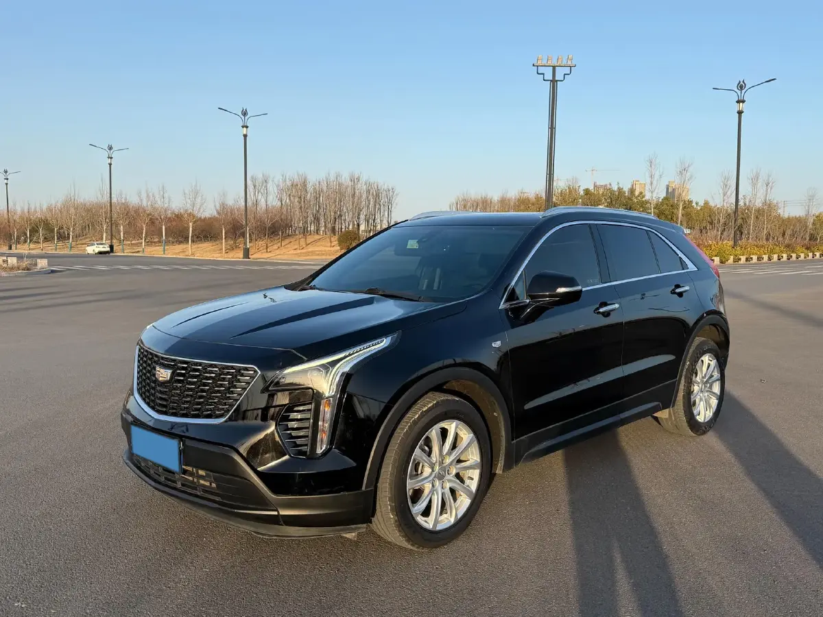2020 Cadillac XT4 2.0T 241HP L4 9AT