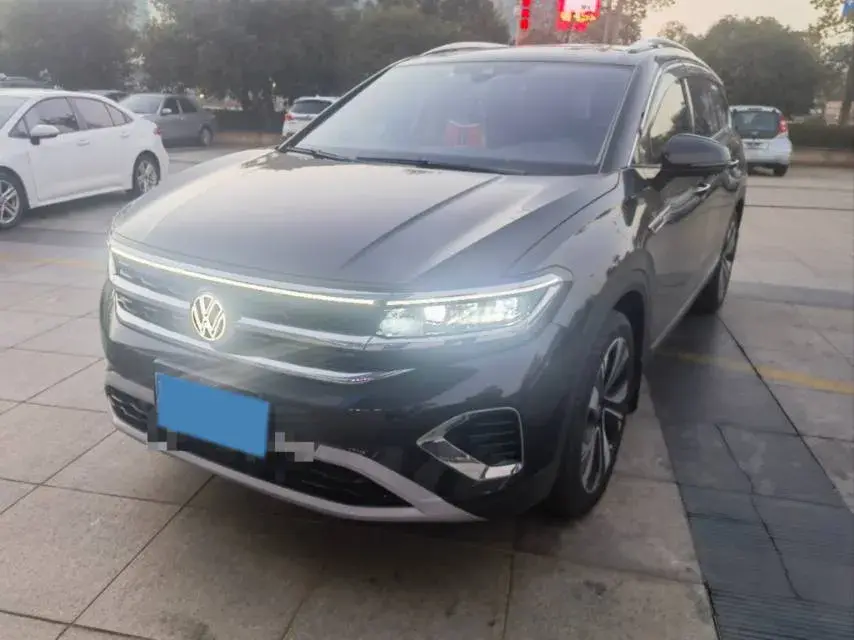 2024 Volkswagen Talagon 2.0T 220HP L4 7DCT