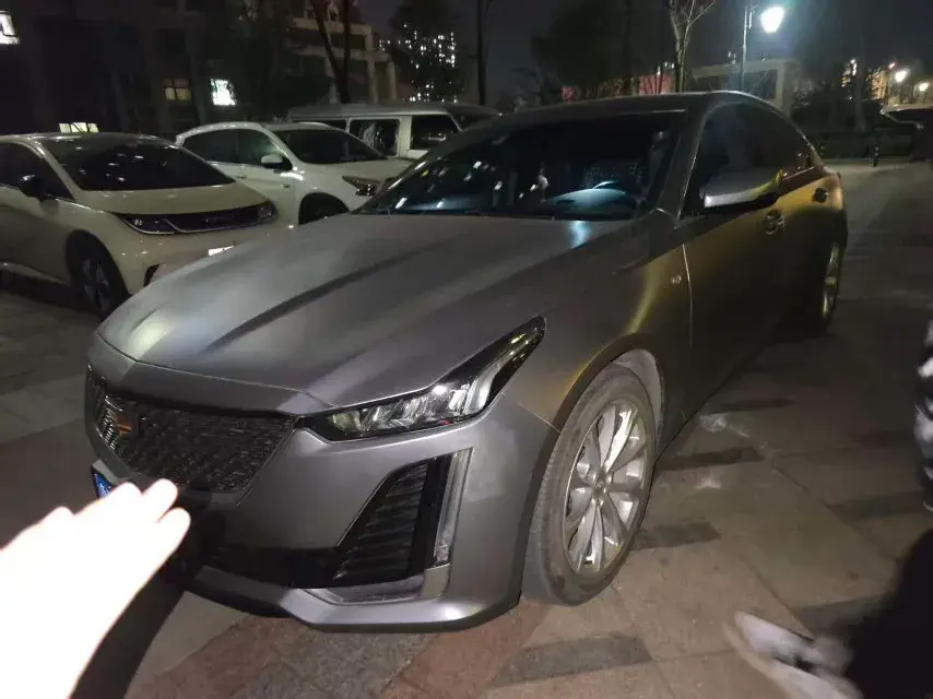 2022 Cadillac CT5 2.0T 237HP L4 10AT