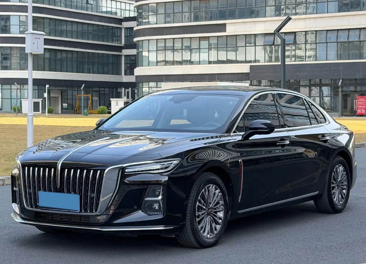 2023 HongQi H5 2.0T 224HP L4 8AT