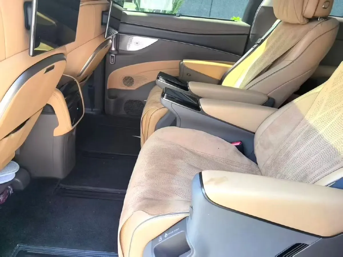 2022 Mercedes-Benz GLC Class 2.0T 197HP L4 9AT,autocango,china used car exporter,china ev exporter,chinese used car exporter,chinese used ev exporter