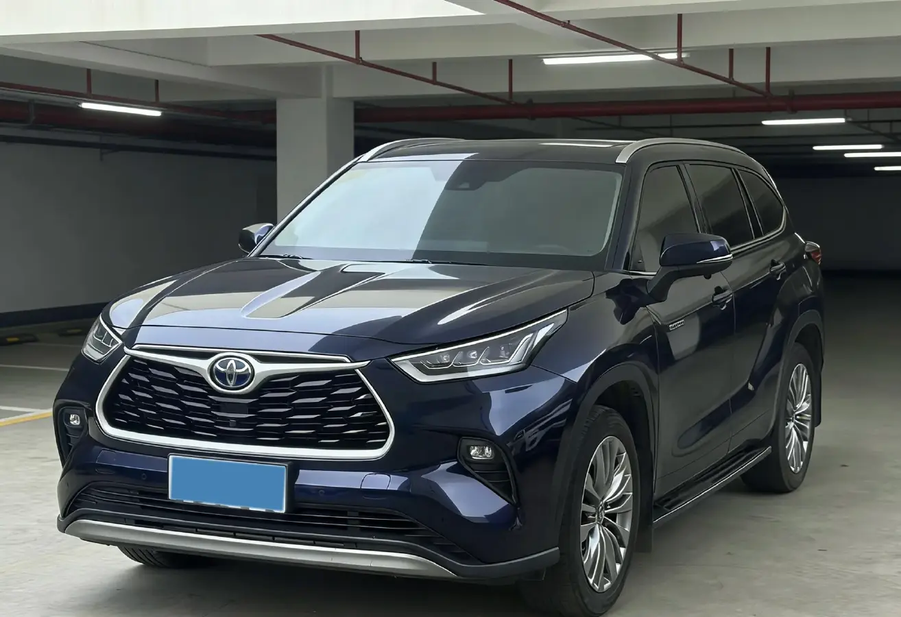 2022 Toyota Highlander 2.5L 192HP L4 E-CVT Hybrid