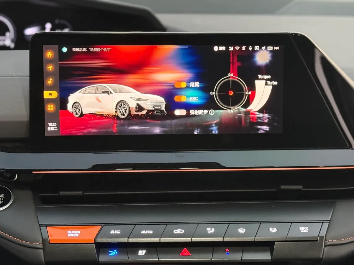 2022 ChangAn UNI-V 1.5T 188HP L4 7DCT,autocango,china used car exporter,china ev exporter,chinese used car exporter,chinese used ev exporter