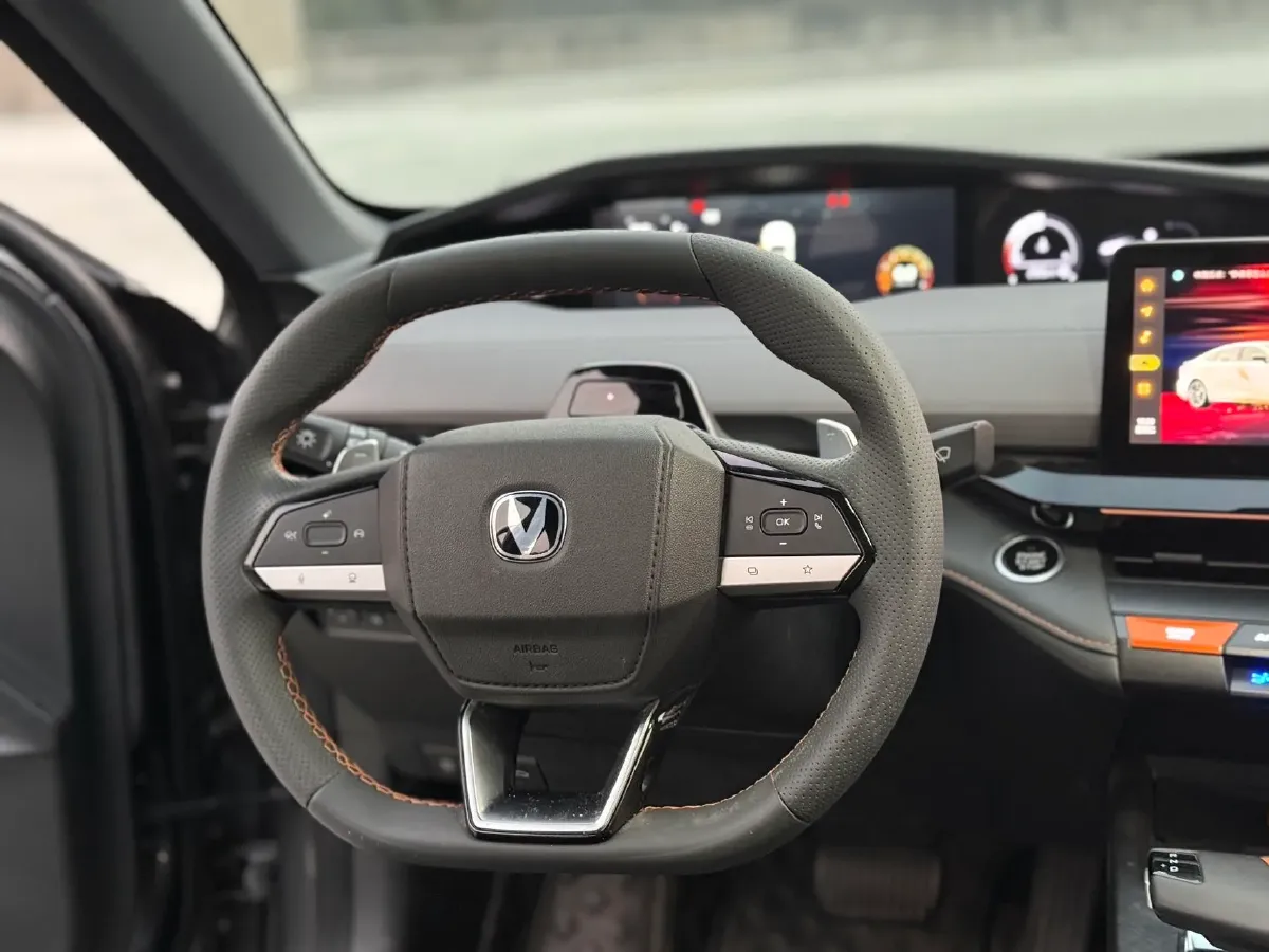 2022 ChangAn UNI-V 1.5T 188HP L4 7DCT,autocango,china used car exporter,china ev exporter,chinese used car exporter,chinese used ev exporter