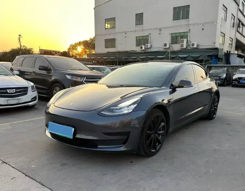 2020 Tesla Model 3 BEV 52KWH