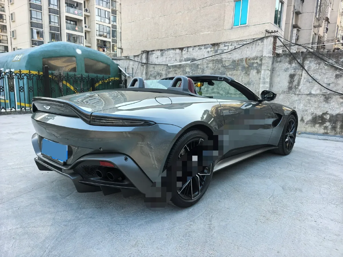 2021 Aston Martin DBX 4.0T 550HP V8 9AT,autocango,china used car exporter,china ev exporter,chinese used car exporter,chinese used ev exporter