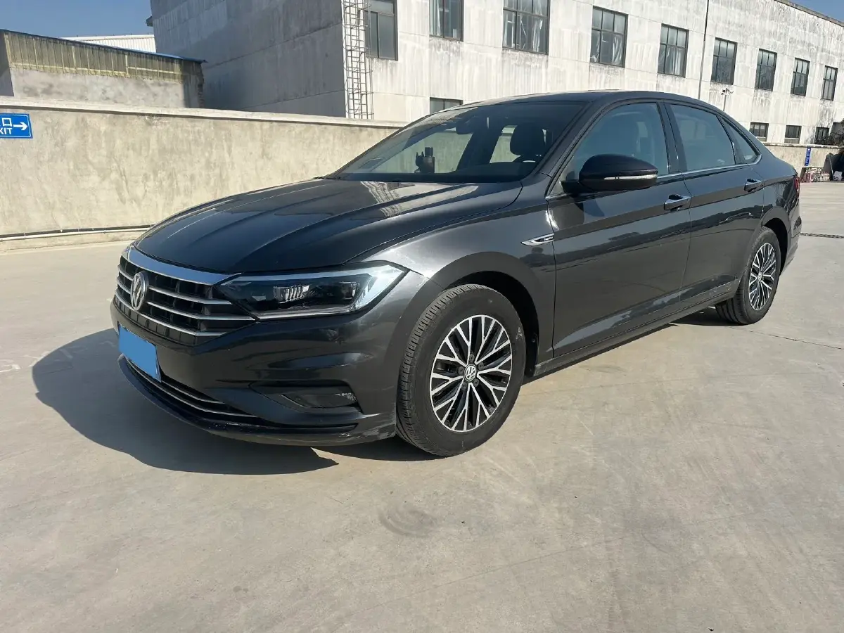 2020 Volkswagen Sagitar 1.2T 116HP L4 7DCT