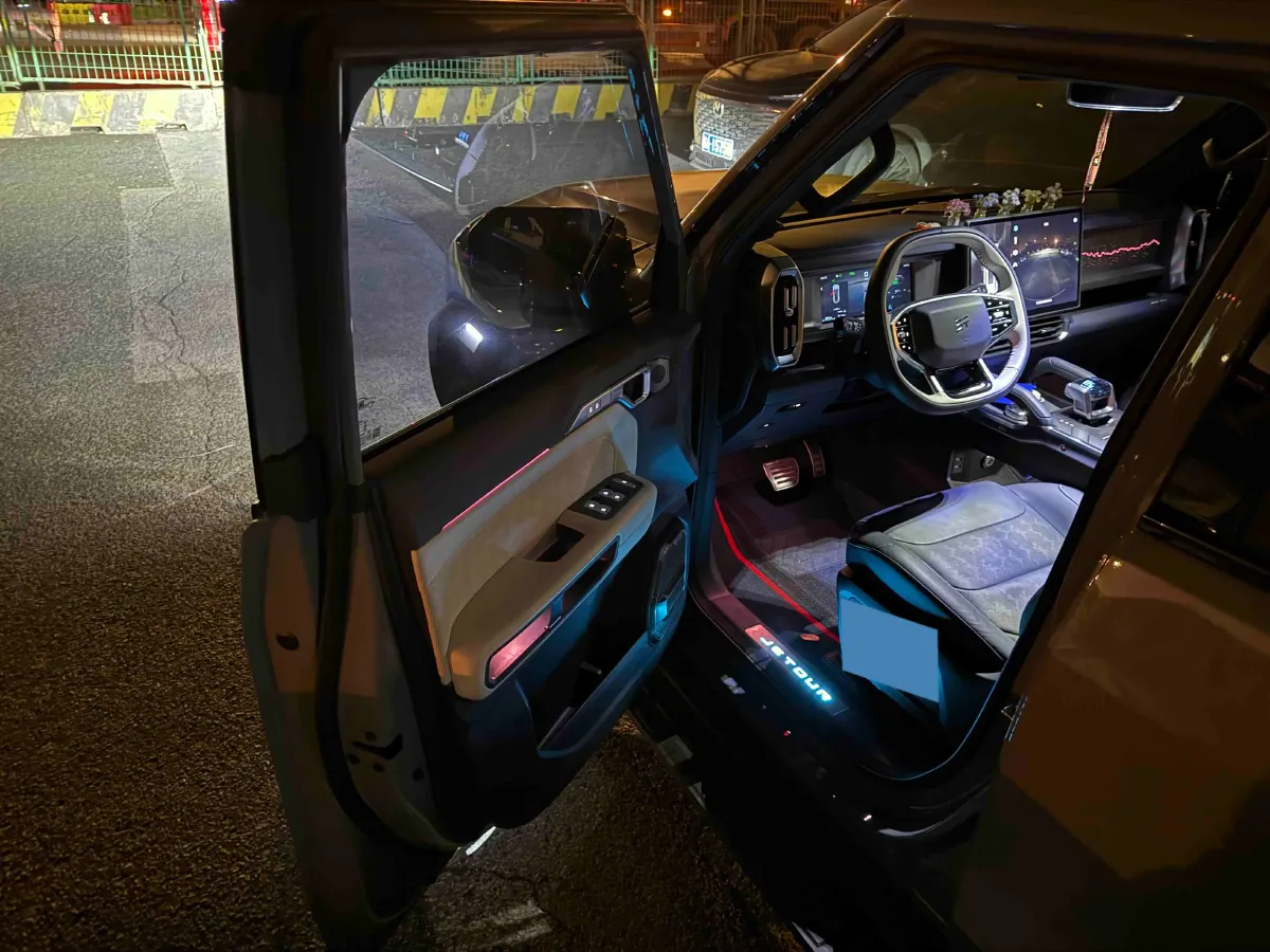 2024 Jetour ShanHai TravellerC-DM 1.5T 156HP L4 3DHT PHEV 43.24KWH,autocango,china used car exporter,china ev exporter,chinese used car exporter,chinese used ev exporter