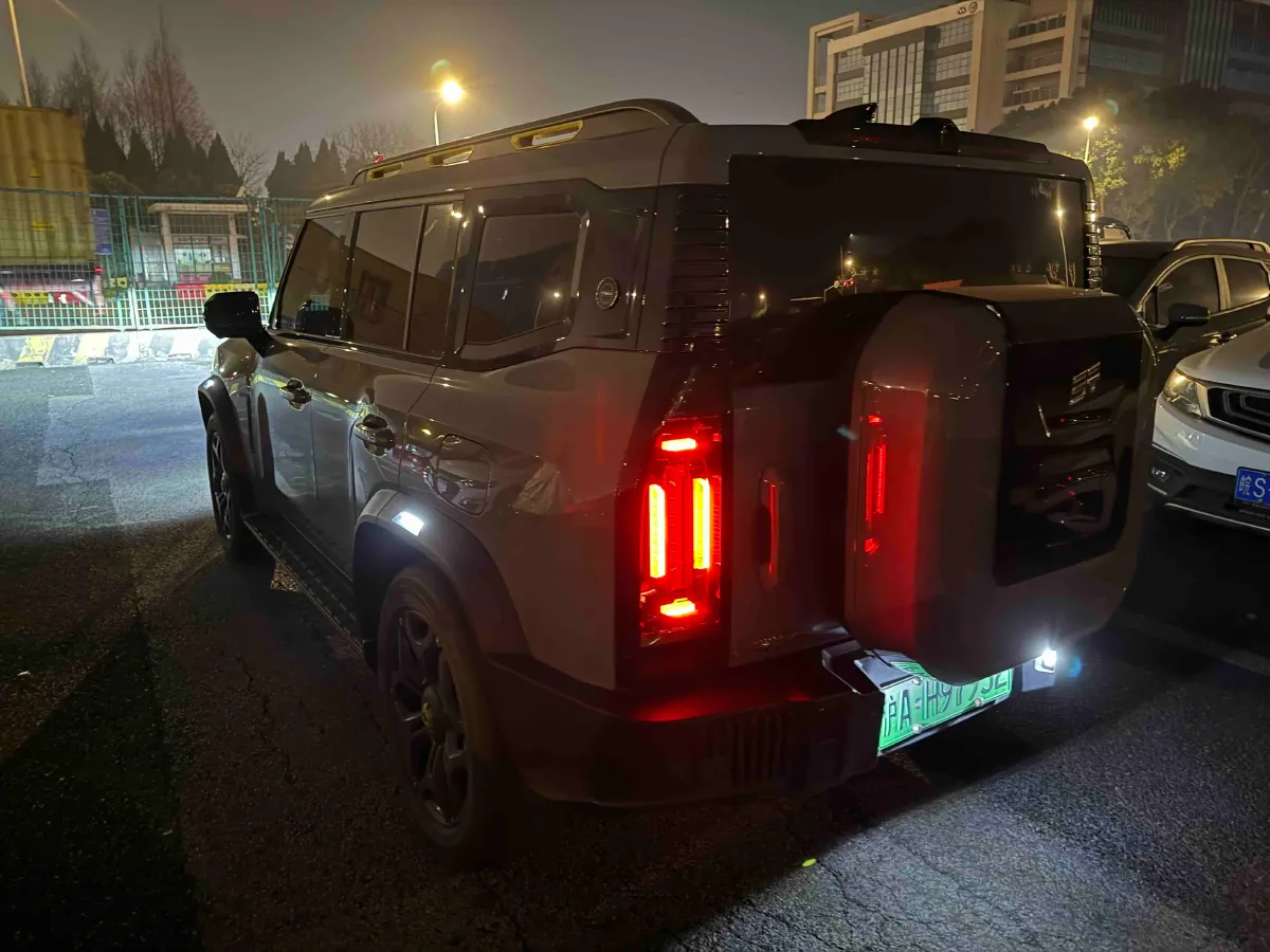 2024 Jetour ShanHai TravellerC-DM 1.5T 156HP L4 3DHT PHEV 43.24KWH,autocango,china used car exporter,china ev exporter,chinese used car exporter,chinese used ev exporter