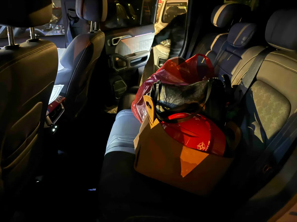 2024 Jetour ShanHai TravellerC-DM 1.5T 156HP L4 3DHT PHEV 43.24KWH,autocango,china used car exporter,china ev exporter,chinese used car exporter,chinese used ev exporter