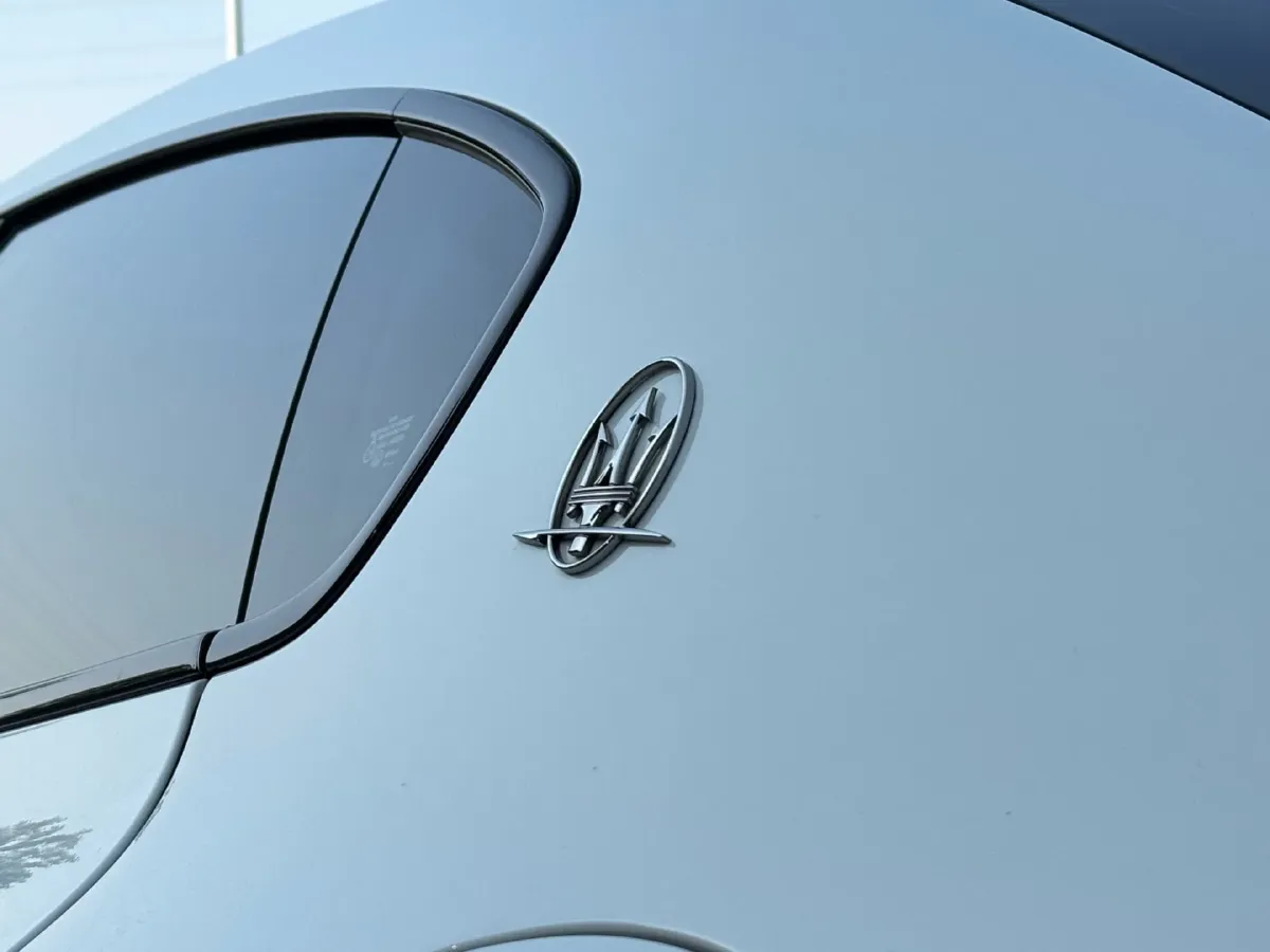 2021 Maserati Quattroporte 3.0T 350HP V6 8AT,autocango,china used car exporter,china ev exporter,chinese used car exporter,chinese used ev exporter