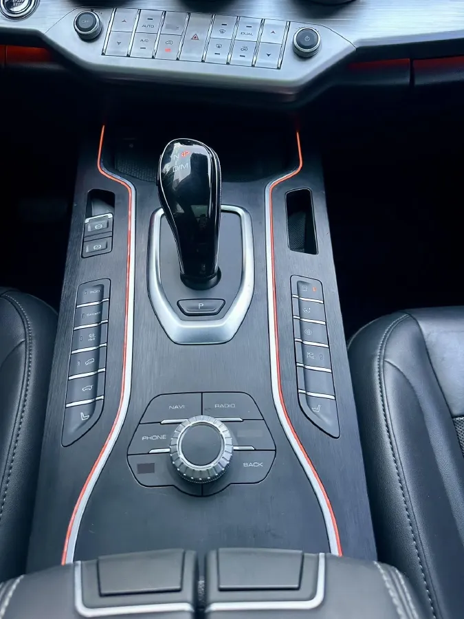 2020 WEY VV7 2.0T 227HP L4 7DCT,autocango,china used car exporter,china ev exporter,chinese used car exporter,chinese used ev exporter