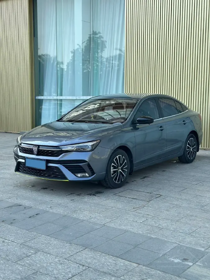 2021 Roewe i5 1.5L 120HP L4 CVT