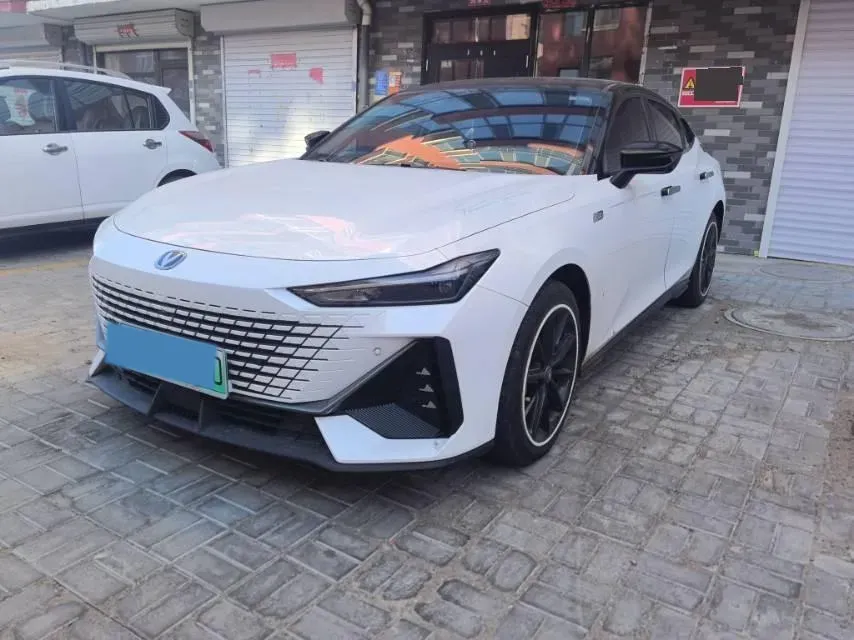 2023 ChangAn UNI-V iDD 1.5T 170HP L4 6TCT PHEV 18.4KWH,autocango,china used car exporter,china ev exporter,chinese used car exporter,chinese used ev exporter