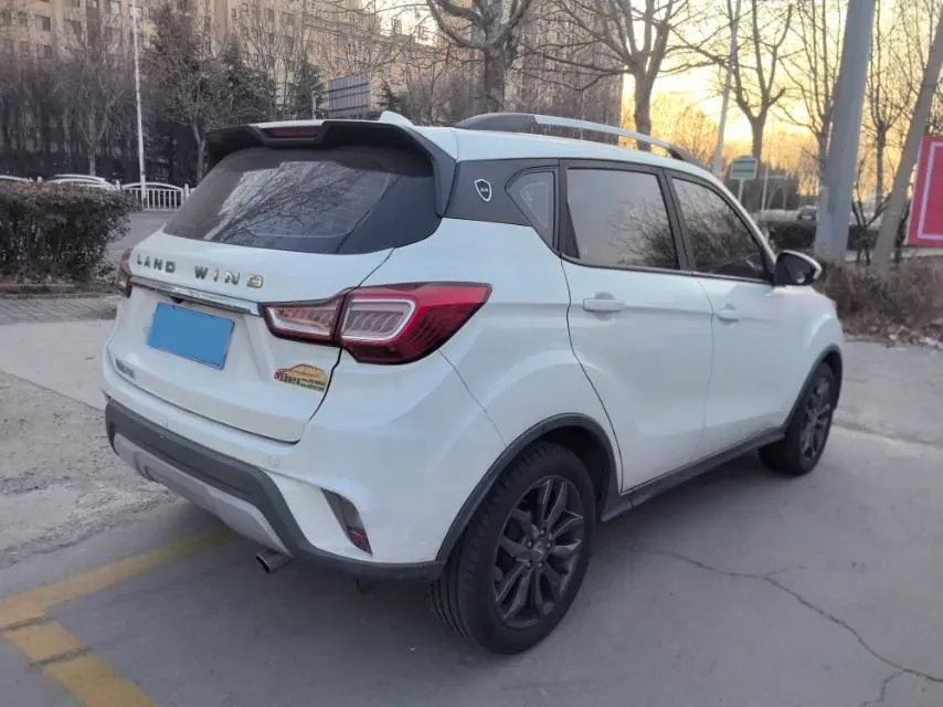2017 Landwind X2 1.6L 125HP L4 4AT,autocango,china used car exporter,china ev exporter,chinese used car exporter,chinese used ev exporter