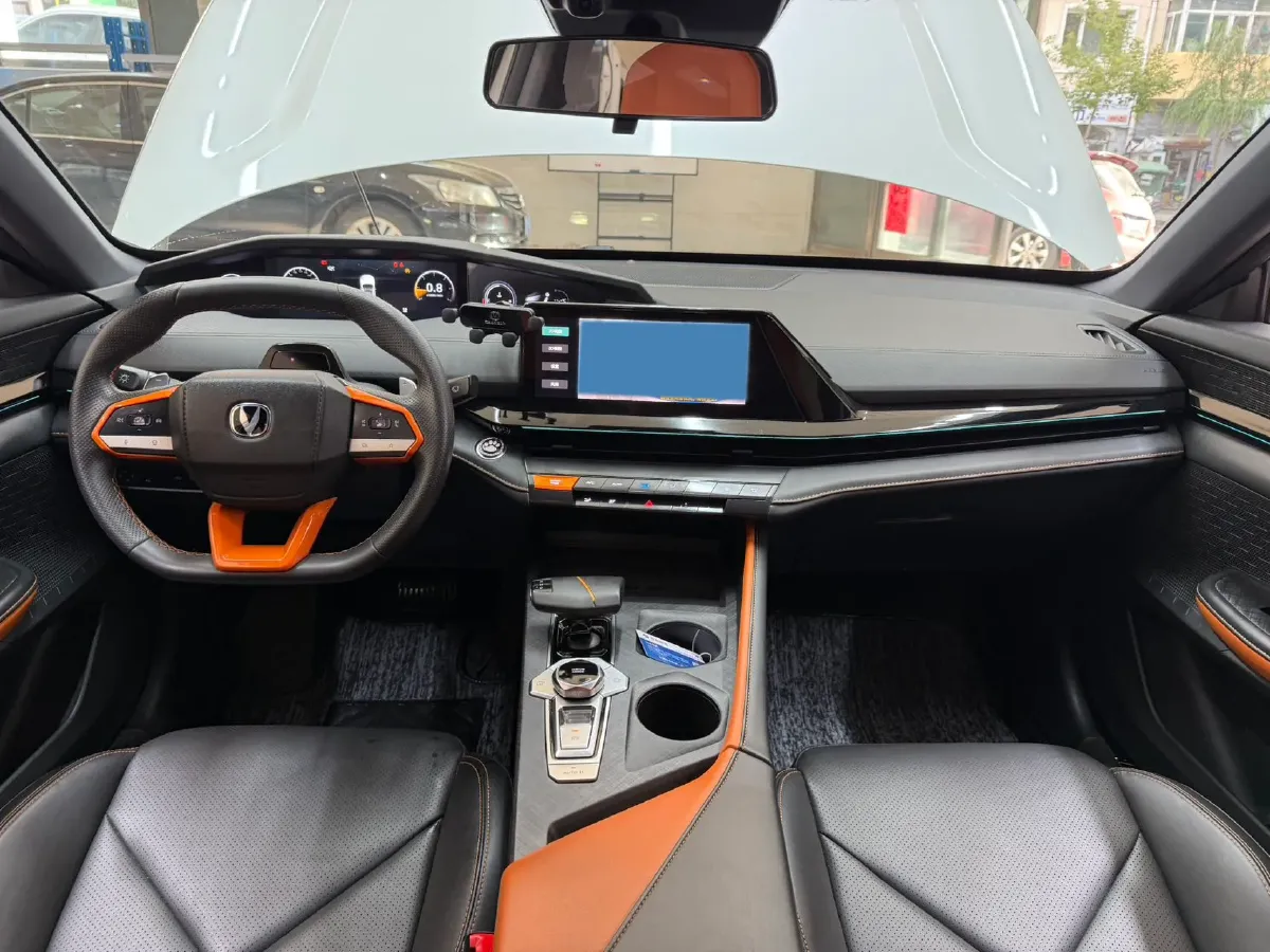 2022 ChangAn UNI-V 1.5T 188HP L4 7DCT,autocango,china used car exporter,china ev exporter,chinese used car exporter,chinese used ev exporter