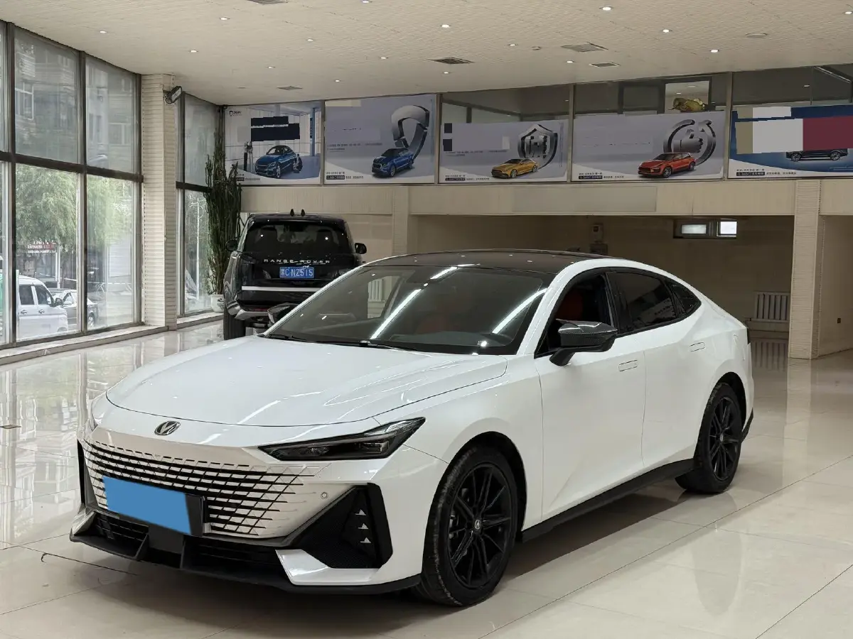 2022 ChangAn UNI-V 1.5T 188HP L4 7DCT