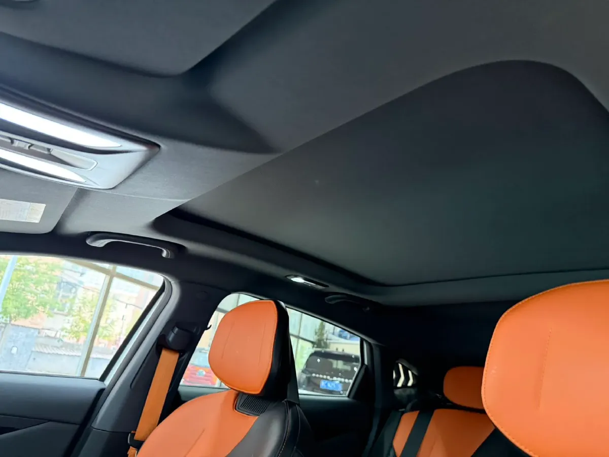 2022 ChangAn UNI-V 1.5T 188HP L4 7DCT,autocango,china used car exporter,china ev exporter,chinese used car exporter,chinese used ev exporter