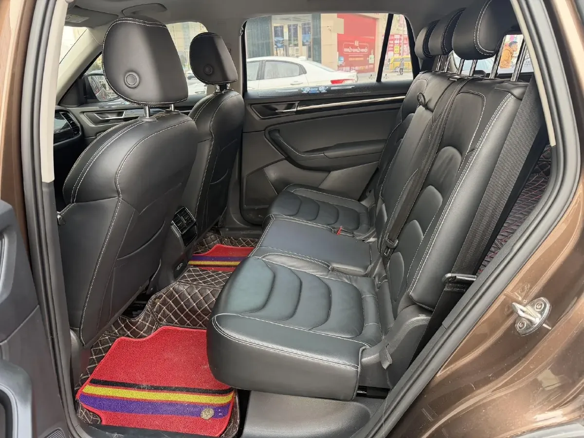 2017 Skoda Kodiak 1.8T 180HP L4 7DCT,autocango,china used car exporter,china ev exporter,chinese used car exporter,chinese used ev exporter