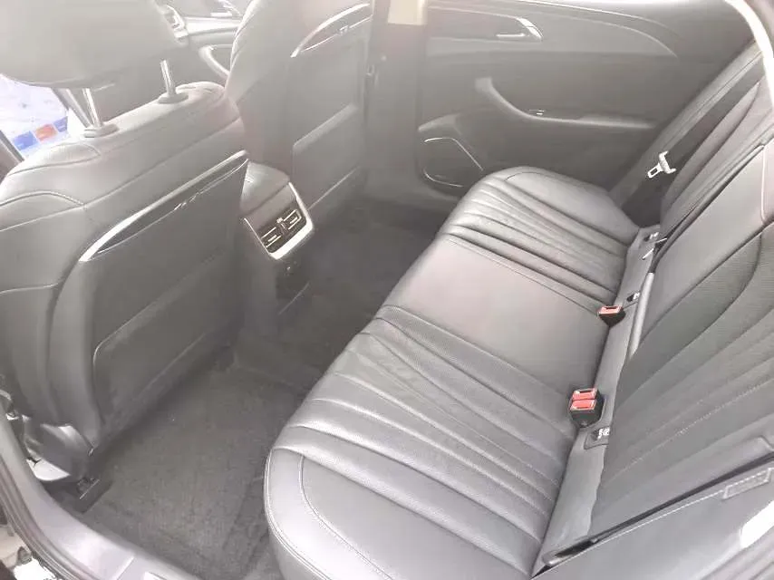 2024 HongQi H5 2.0T 224HP L4 8AT,autocango,china used car exporter,china ev exporter,chinese used car exporter,chinese used ev exporter