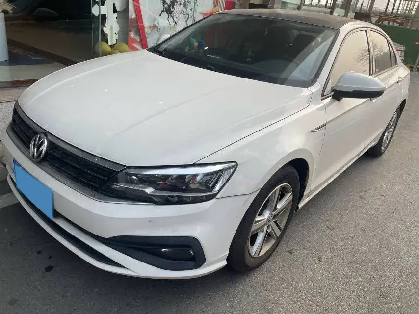 2019 Volkswagen T-Cross 1.4T 150HP L4 7DCT