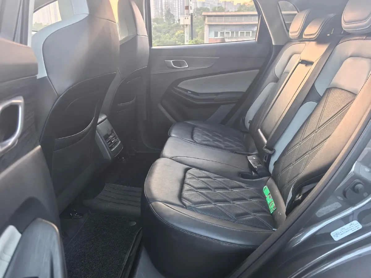 2023 Venucia VX6 BEV 62KWH,autocango,china used car exporter,china ev exporter,chinese used car exporter,chinese used ev exporter