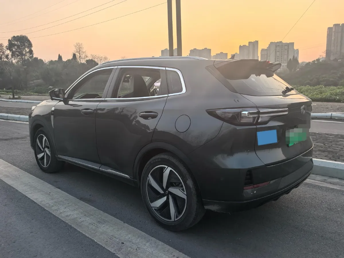 2023 Venucia VX6 BEV 62KWH,autocango,china used car exporter,china ev exporter,chinese used car exporter,chinese used ev exporter