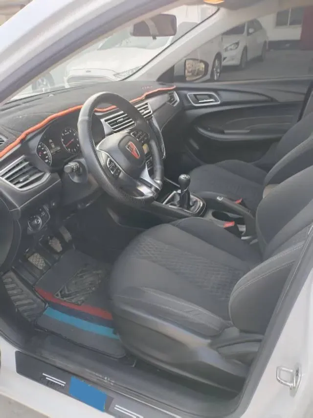 2019 Roewe i5 1.5L 120HP L4 5MT,autocango,china used car exporter,china ev exporter,chinese used car exporter,chinese used ev exporter