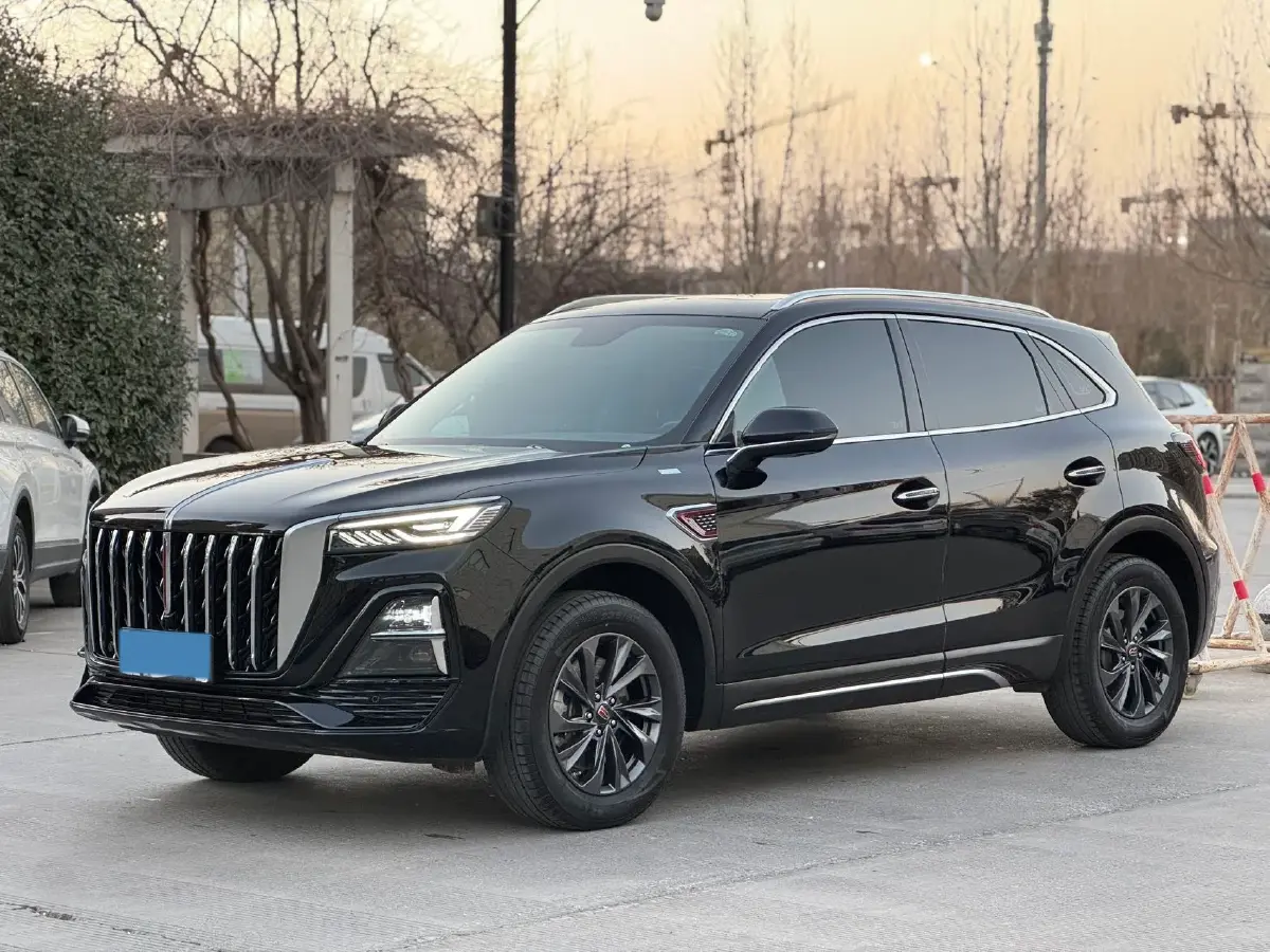 2025 HongQi HS5 2.0T 252HP L4 8AT