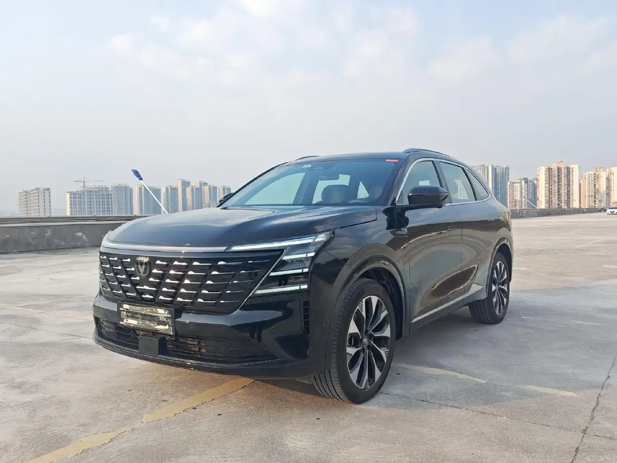 2025 ChangAn CS75 Plus 2.0T 233HP L4 8AT