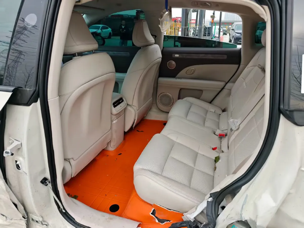 2025 IM LS6 BEV 100KWH,autocango,china used car exporter,china ev exporter,chinese used car exporter,chinese used ev exporter