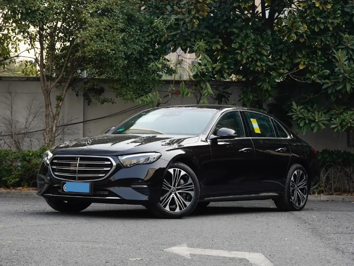 2024 Mercedes-Benz E Class 2.0T 204HP L4 9AT PHEV 25.4KWH