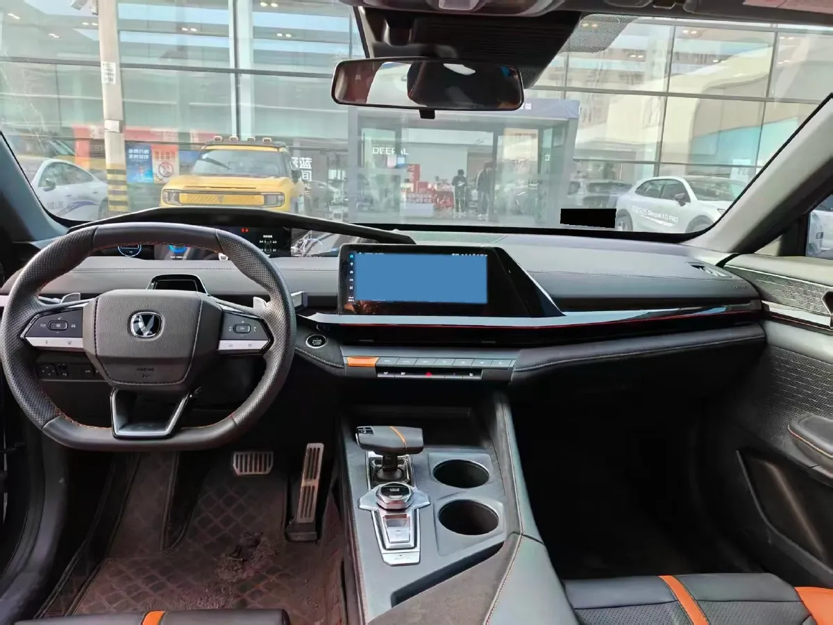 2024 ChangAn UNI-V 1.5T 188HP L4 7DCT,autocango,china used car exporter,china ev exporter,chinese used car exporter,chinese used ev exporter