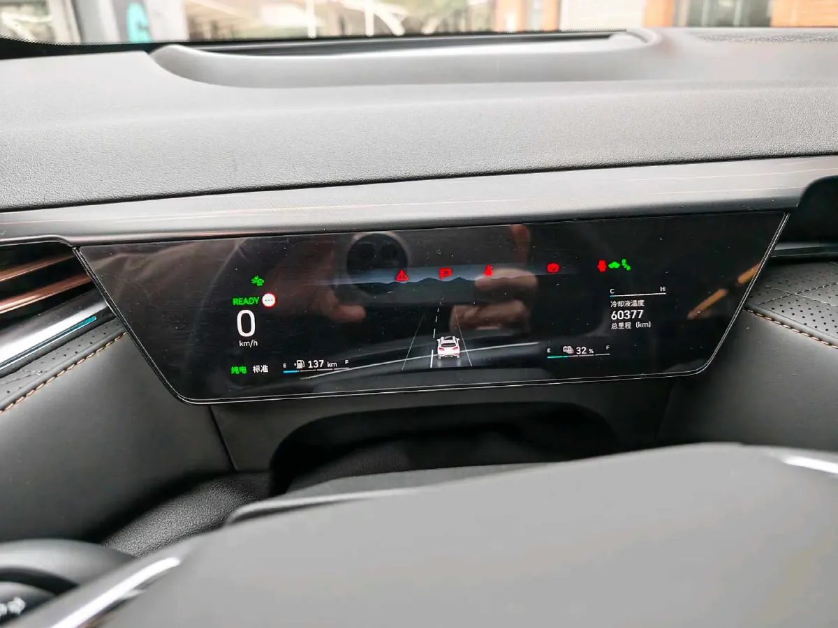 2022 WEY Latte 1.5T 156HP L4 2DHT PHEV 34KWH,autocango,china used car exporter,china ev exporter,chinese used car exporter,chinese used ev exporter