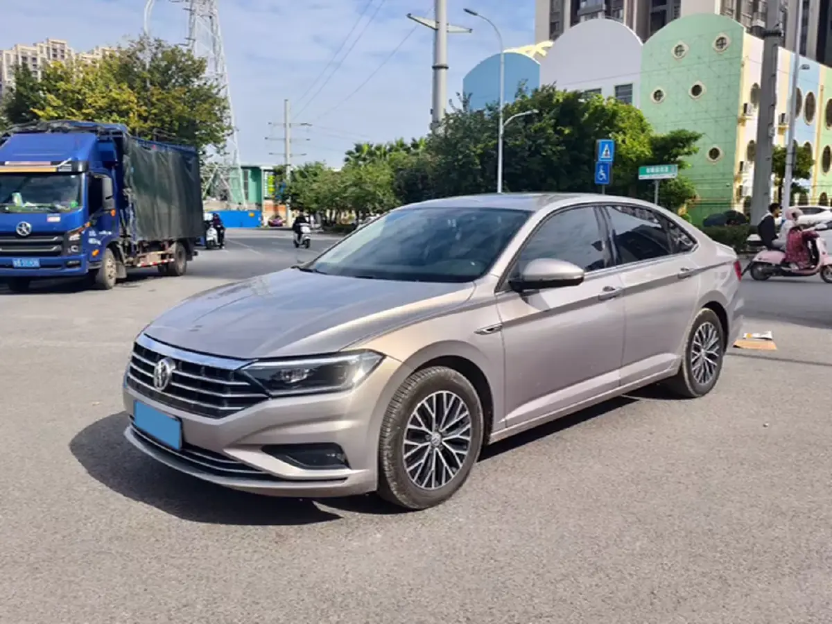 2020 Volkswagen Sagitar 1.4T 150HP L4 7DCT