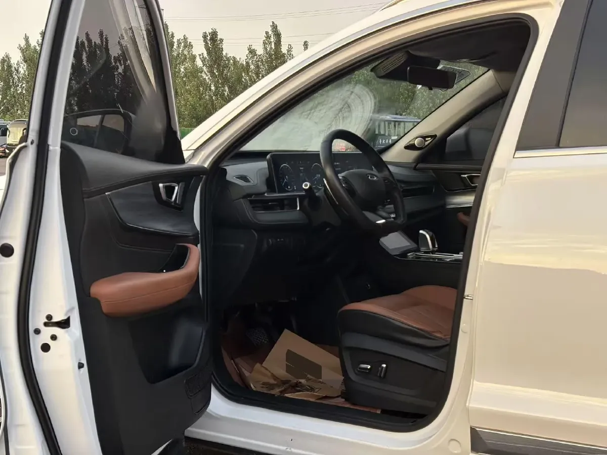2021 Chery Tiggo 8 Plus 1.6T 197HP L4 7DCT,autocango,china used car exporter,china ev exporter,chinese used car exporter,chinese used ev exporter