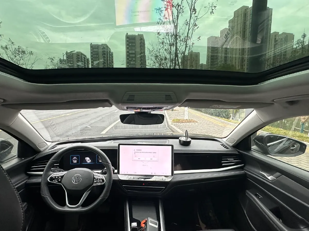 2025 Volkswagen Passat 2.0T 220HP L4 7DCT,autocango,china used car exporter,china ev exporter,chinese used car exporter,chinese used ev exporter