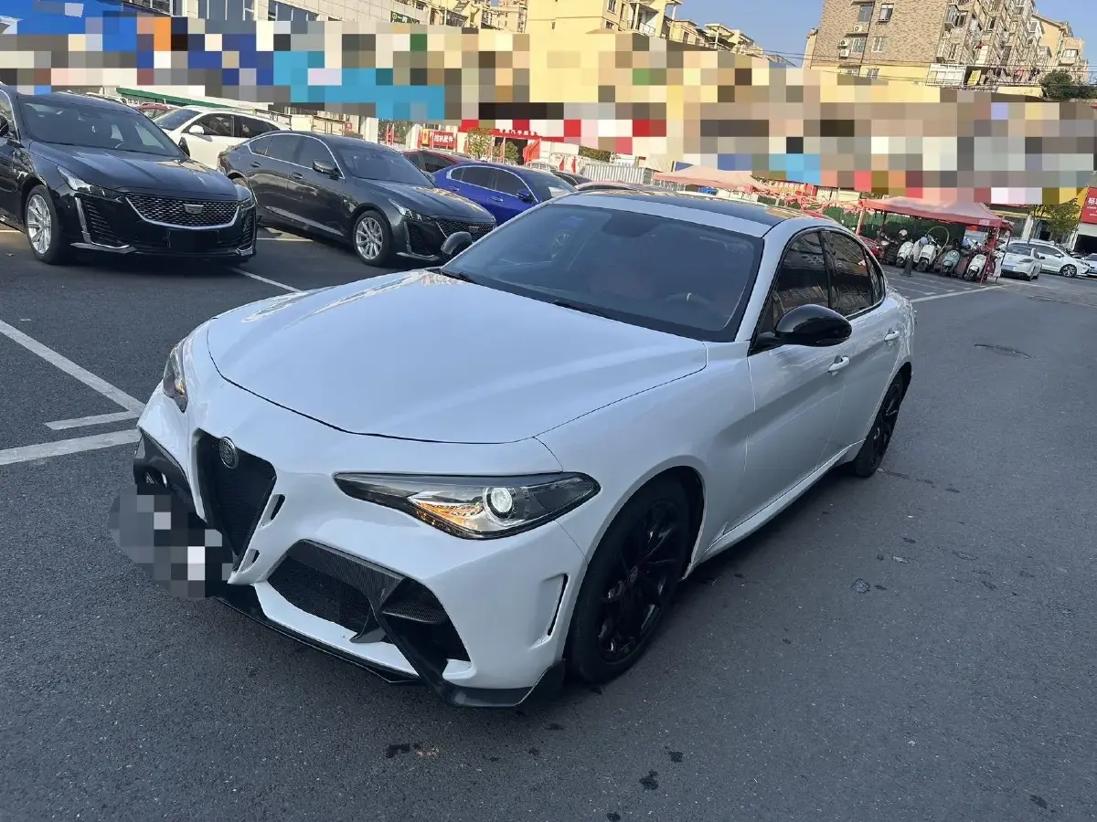 2018 Alfa Romeo Giulia 2.0T 200HP L4 8AT