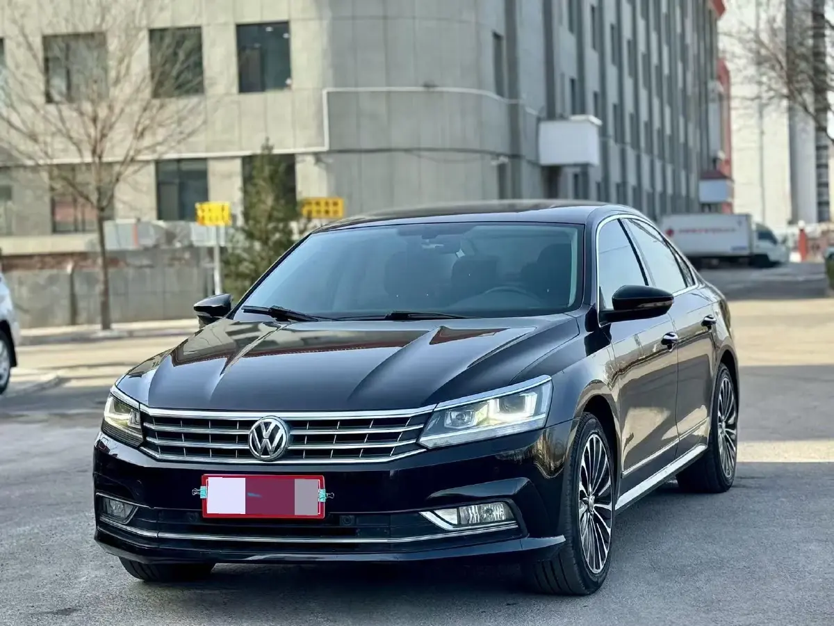 2017 Volkswagen Passat 1.8T 180HP L4 7DCT