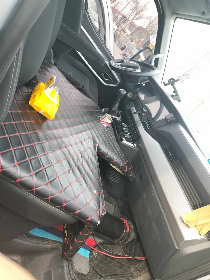 2023 Ford Transit 2.0T 220HP L4 5MT,autocango,china used car exporter,china ev exporter,chinese used car exporter,chinese used ev exporter