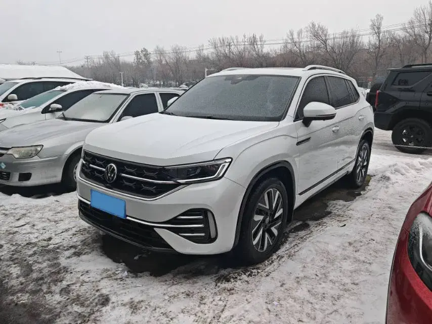 2023 Volkswagen Tayron 2.0T 220HP L4 7DCT