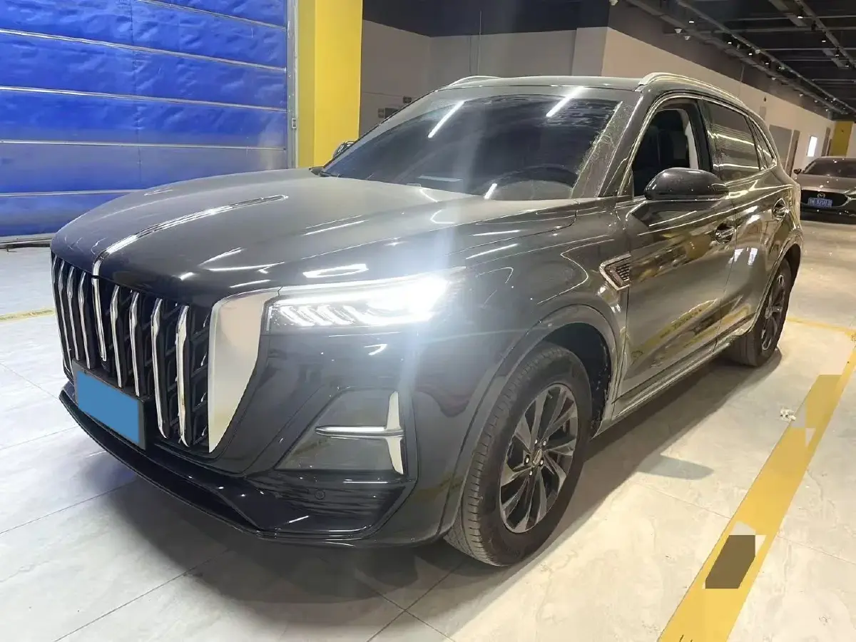 2023 HongQi HS5 2.0T 252HP L4 8AT